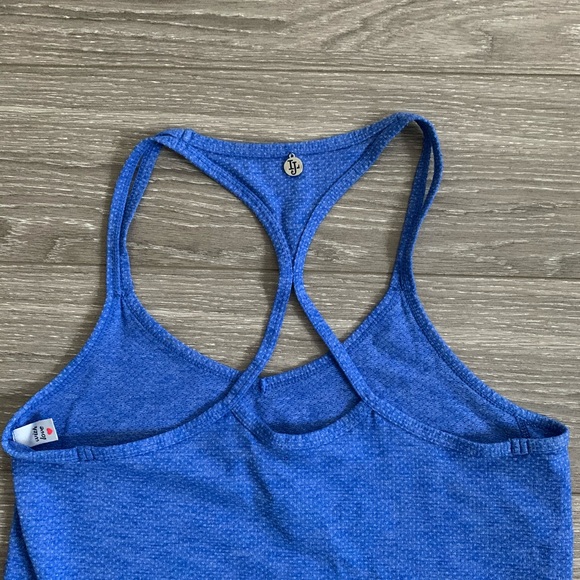 Lorna Jane blue workout tank - Picture 9 of 9